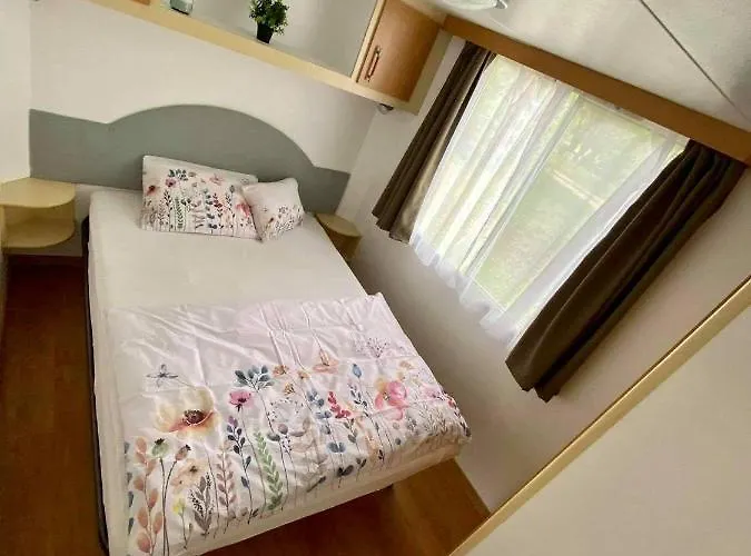 Hama Mobilehome בית נופש גראדו