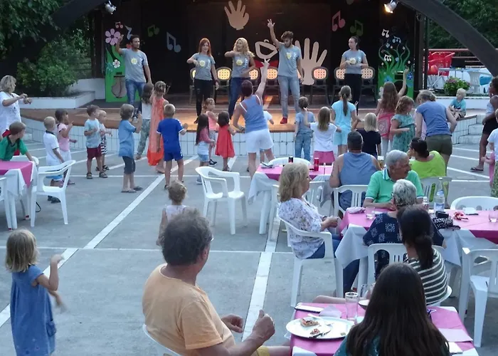 بيت للعطل Hama Mobilehome